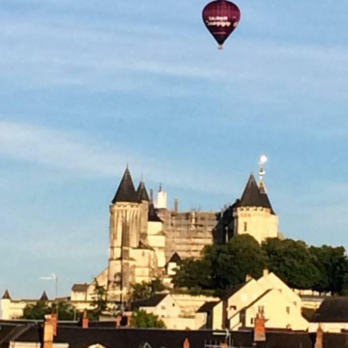 Cosy Flat 2 Eme Etage Vue Chateau Loire A Velo Saumur Bagian luar foto