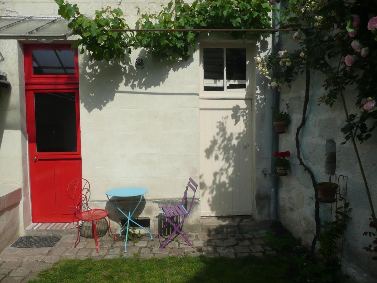 Cosy Flat 2 Eme Etage Vue Chateau Loire A Velo Saumur Bagian luar foto